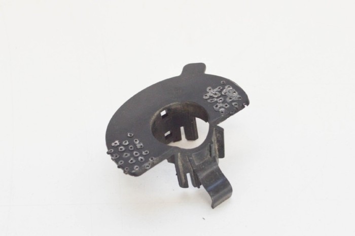 Suport senzor de parcare TESLA MODEL 3 2018 OEM: 1088445-00-B 10885235