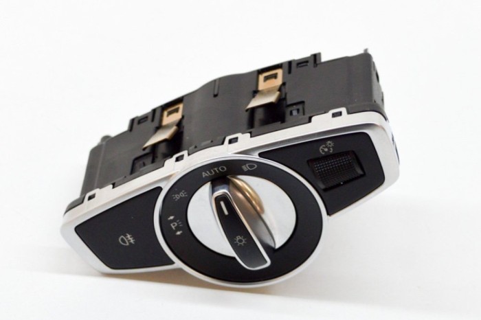 Modul de control comutator faruri MERCEDES-BENZ C Cabrio A205 2019 OEM: 10132806,A2059051810 15490600
