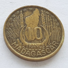 333. Moneda Madagascar 10 francs 1953