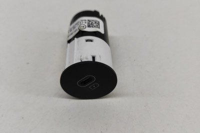 USB KIA EV6 CV 2023 OEM: 96125-CV000,10R-0611588 27523079 foto