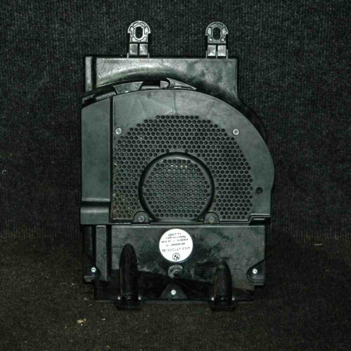 Subwoofer BMW 7 E65, E66, E67 2006 OEM: 6970005