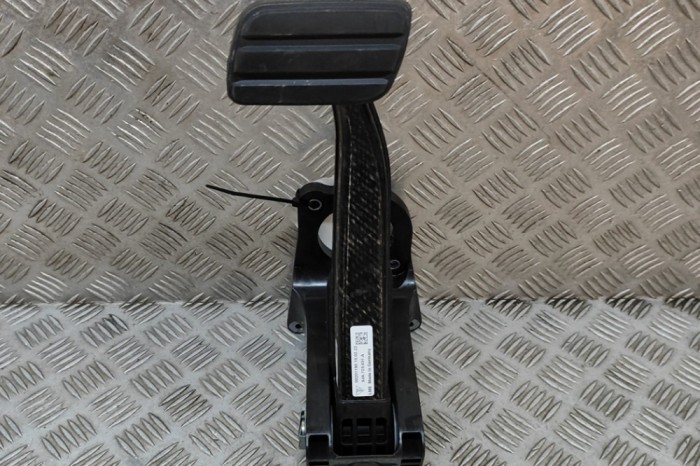 Pedala de fr&acirc;nă PORSCHE Taycan 2022 OEM: 9J1723115,9J1.723.115,9JA723031A,9JA.723.031.A 25128356