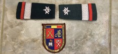GRADE SERGENT STUDENT FORTE TERESTRE ARMA VANATORI DE MUNTE . NOI + EMBLEMA ACADEMIA FORTELOR TERESTRE NICOLAE BALCESCU