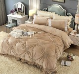 Cumpara ieftin Lenjerie de pat din catifea cu inimi brodate,4 piese,bej- A1377