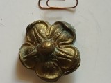 piesa masiva bronz , dimensiune 5 cm x 5 cm