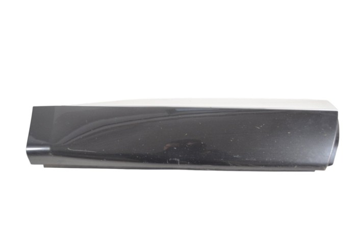 Bandou inferior ușă dreapta spate JAGUAR F-PACE X761 2021 OEM: HK8M-274A49-AW,HK8M-274A49-BW,HK8M-274A49-CW 22061221