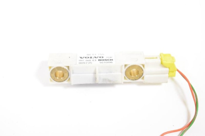 Senzor de impact dreapta spate VOLVO XC90 I 2010 OEM: 8651755 2776256