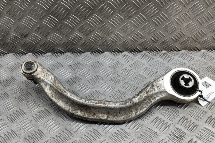 Braț curbat dreapta față TESLA MODEL 3 2021 OEM: 1044359-00-A 28159687