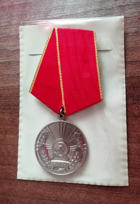 M3 C19 - Decoratie comunism - Medalia muncii + bonus!!!