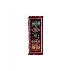 Covor rosu cu model traditional multicolor 165x60 cm