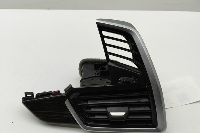 Gura de ventilație planșa de bord BMW X5 G05 2020 OEM: 9399471 30963452