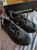 Adidasi marca Under Armour, negri, unisex mărime 40