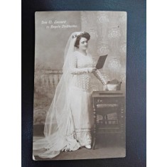 Fotografie tip carte postala, Elena Leonard in Regele Vanatorilor, inceput de secol XX