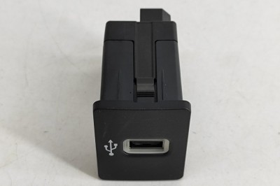 USB FORD PUMA J2K, CF7 2023 OEM: HS7T-14F014-AE 26388999 foto