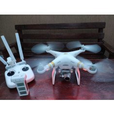 Cauti Vand drone DJI PHANTOM 4 PRO, sigilate, garantie? Vezi oferta pe  Okazii.ro
