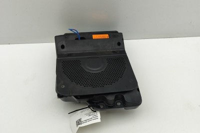 Subwoofer podea dreapta BMW 3 F30, F80 2015 OEM: 9210152 | 31444481 foto