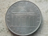 GERMANIA DEMOCRATA-5 MARK 1971 (The Brandenburg gate of Berlin)