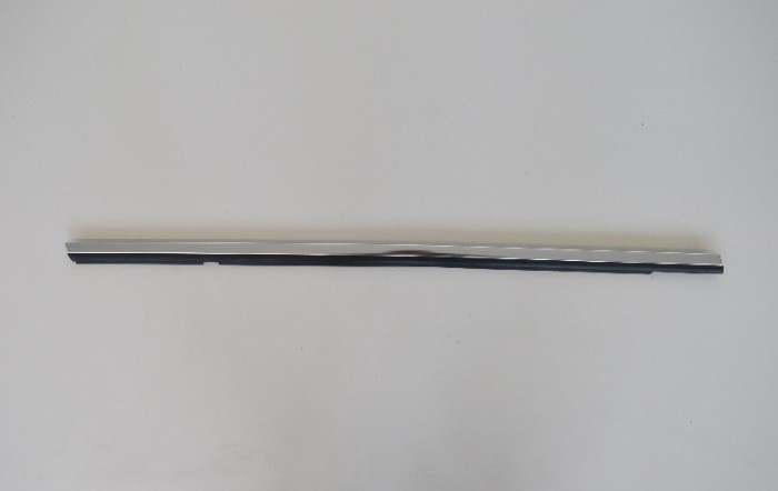 Chedar geam ușă dreapta față PEUGEOT 5008 2015 OEM: 267013AV 1785890
