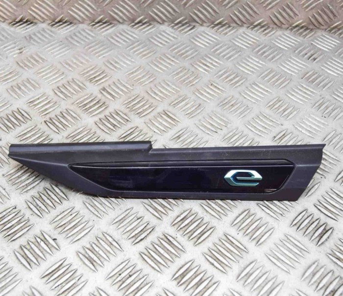 Bandou aripa st&acirc;nga față PEUGEOT 2008 II 2021 OEM: 9825861580 21439925