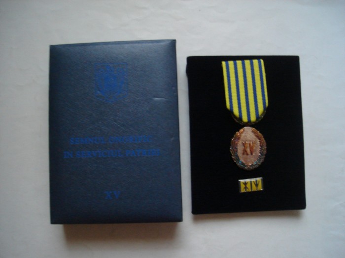 Medalia Semnul onorific in serviciul patriei, XV ani, ofiteri, completa