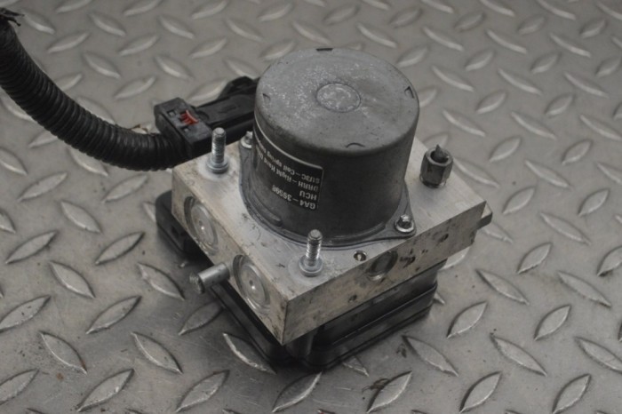 Pompa ABS TESLA MODEL 3 2020 OEM: 1044745-00-B 25255346