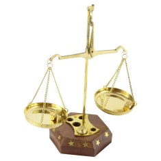 Decoratiune Balanta din alama cu 5 greutati 15 CM