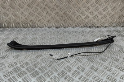 Ornament picurator haion dreapta VW TOUAREG 7P5 2016 OEM: 7P6827712 24471671 foto