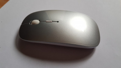 Mouse Wireless cu acumulator incorporat foto