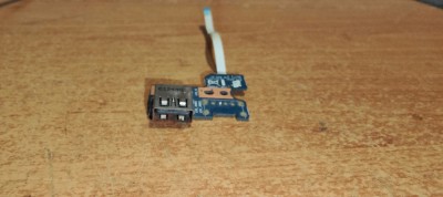 Port USB Laptop Toshiba C850D-12P foto