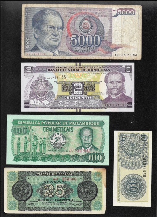 Set 5 bancnote de prin lume adunate (cele din imagini) #356