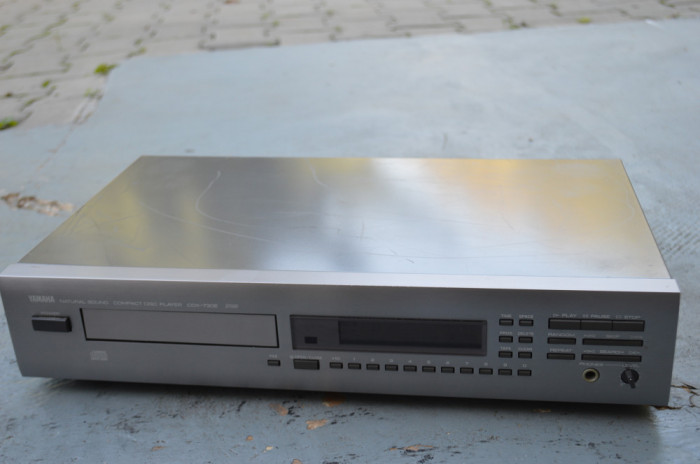 CD player Yamaha CDX-730 E