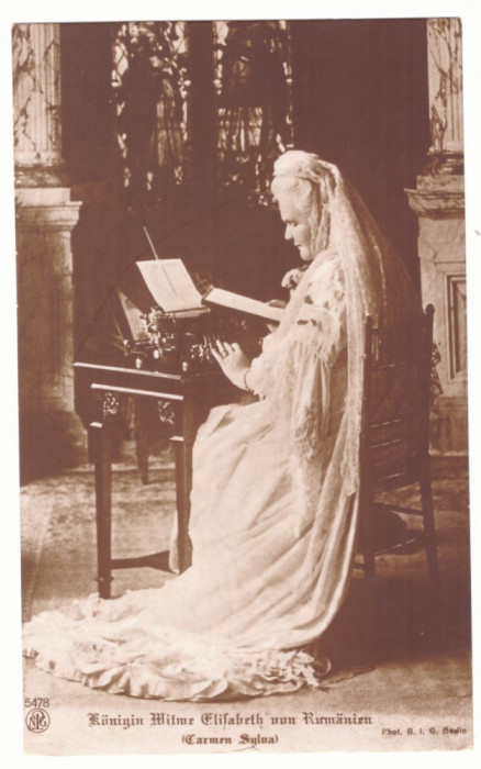 5418 - Queen ELISABETH, Royalty, Regale - old postcard, real Photo - unused