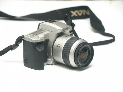 Minolta Dynax 3L - cu obiectiv Minolta AF 35-80mm f4-5.6 foto