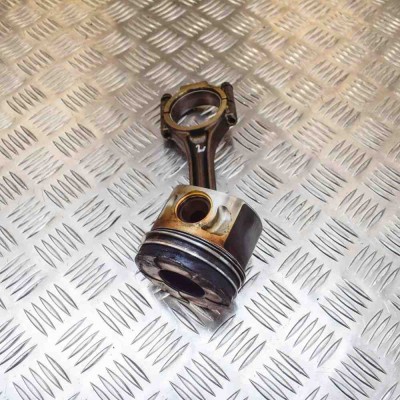 Piston AUDI A3 8P1 2006 OEM: 038198401E,03G107065 foto