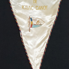 Fanion vechi din matase Federatia Romana de Kaiac - Canoe