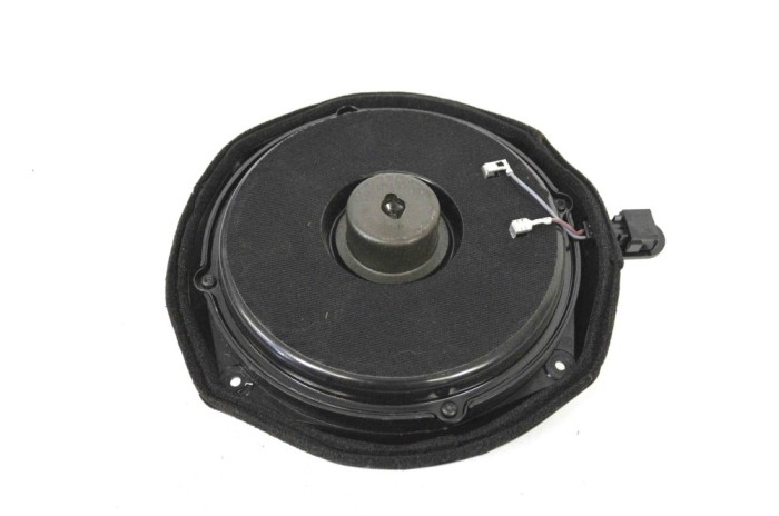 Subwoofer AUDI A4 Cabrio 8H7, B6, 8HE, B7 2006 OEM: 8H0035412B