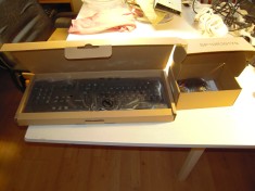 Tastatura cu fir Lenovo 00XH727 conexiune USB, mouse optic Lenovo SP10R39179 si Boxe 2.0 Serioux SoundBoost 2000C, 6W, USB, NOI