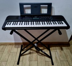 Orga electronica Yamaha foto