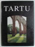 TARTU - UKS PAEV TARTUS ( O ZI IN TARTU - ESTONIA ) , ALBUM DE PREZENTARE TURISTICA , TEXT IN LIMBA ESTONIANA , 1994