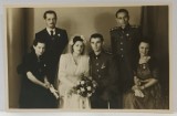 TARGU - MURES , OFITER CU SOTIA IN ZIUA NUNTII , FOTOGRAFIE DE GRUP , FORMAT CARTE POSTALA , SFARSITUL ANILOR &#039; 40