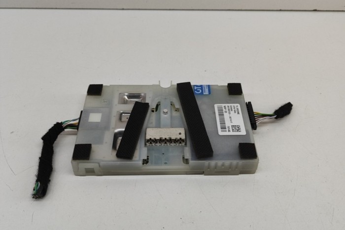 Amplificator de antena BMW 3 G20, G28 2023 OEM: 5A7C811,144R-010013,10R-0611243 29998674