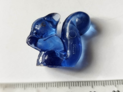bnk jc Figurine surpriza detergent Bonux - veverita albastra foto