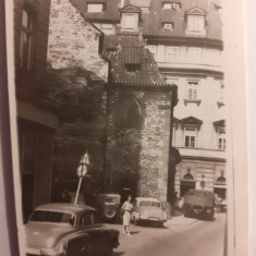 Fotografie din Praga cu automobil