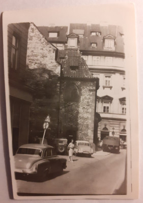 Fotografie din Praga cu automobil foto