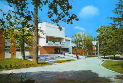 CP circulata 1974 , Oradea - Baile Felix.Pavilionul de tratamente - 2/scanuri foto