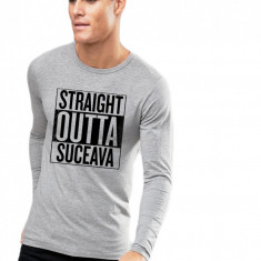 Bluza barbati gri cu text negru - Straight Outta Suceava - S