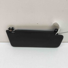 Parasolar st&acirc;nga AUDI A4 Avant 8W5, B9 2017 OEM: 8W0857551 32106842