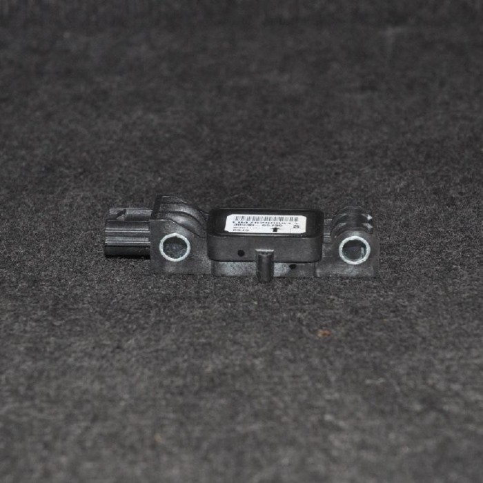 Senzor de impact st&acirc;nga spate SUZUKI GRAND VITARA II JT, TE, TD 2008 OEM: 38930-65J30 2230790
