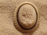 BROSA CONTESA splendida 1850 BIEDERMEIER AUSTRIA impecabila UNICA manopera EXCEPTIONALA de colectie SUPERBA