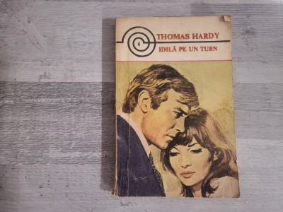 Idila pe un turn de Thomas Hardy foto